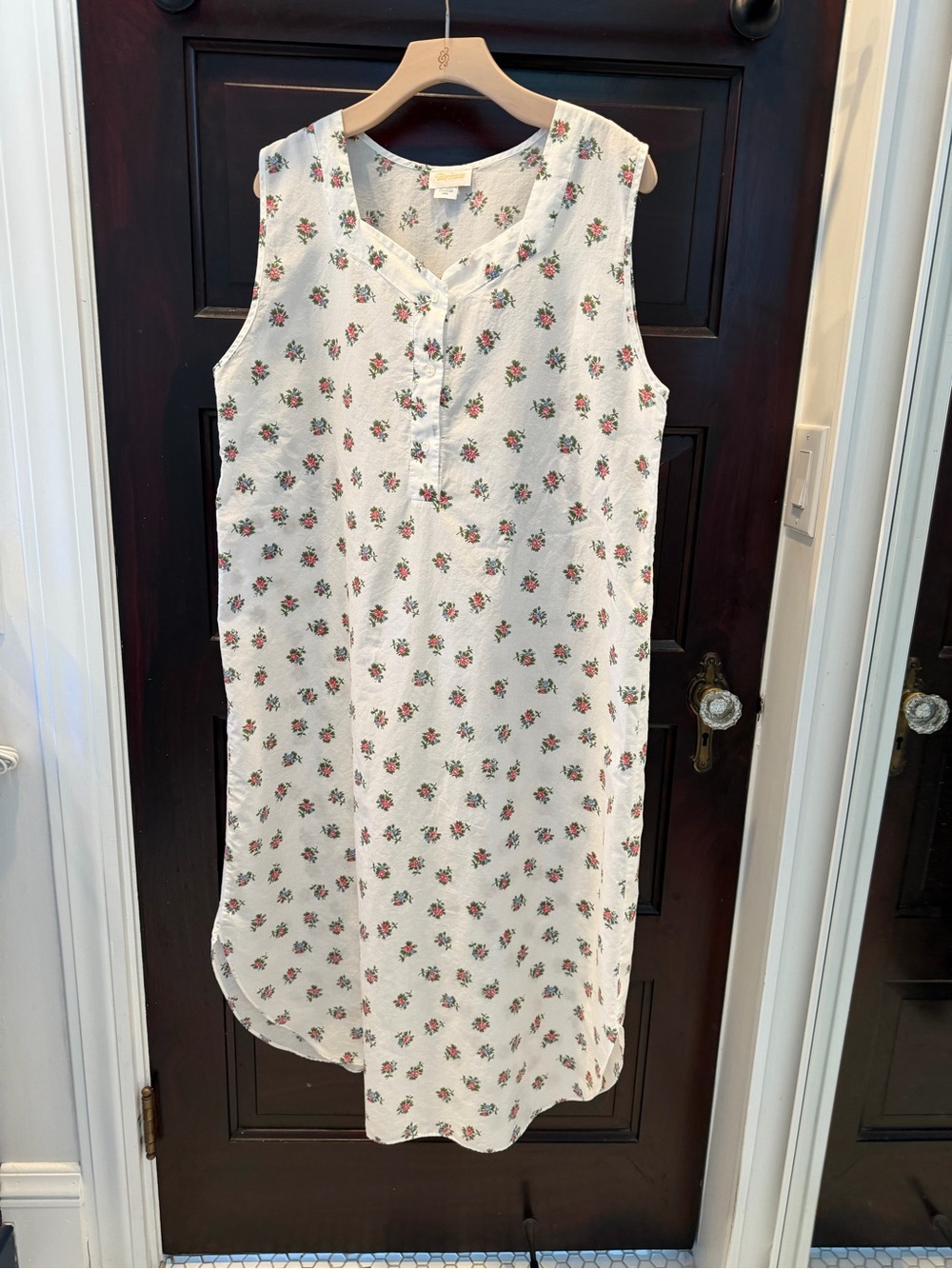 Barbizon Sleeveless Floral Nightgown - White with Pink Roses L 100% cotton